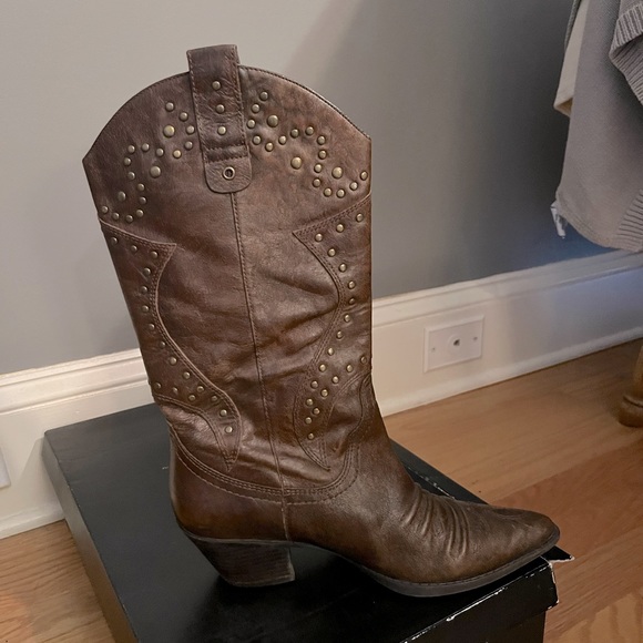 Boots - Picture 2 of 2